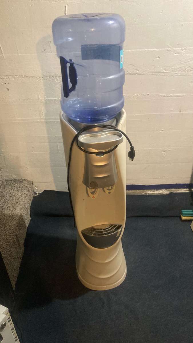 5 Gal Hot  Cold Water Dispenser