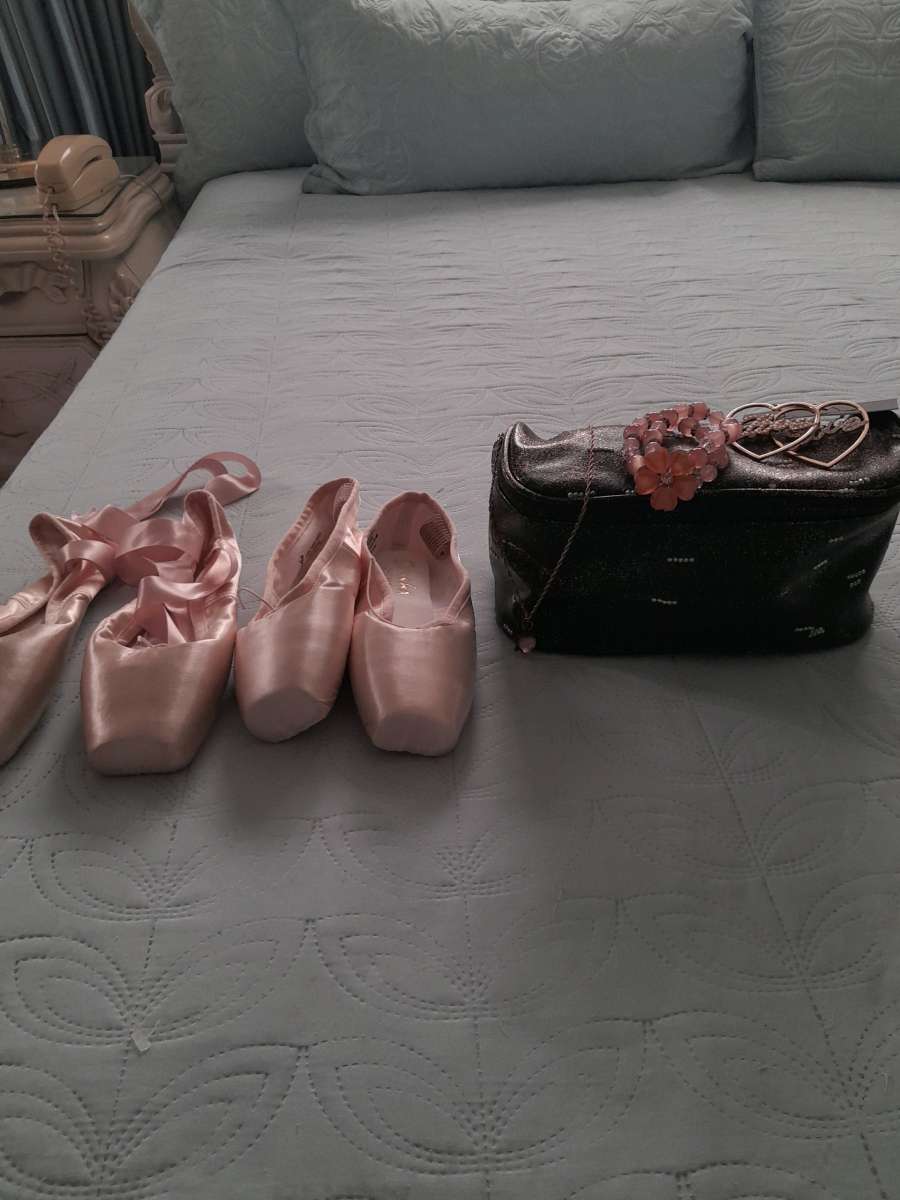 Bundle Ballet gear shoes make up and accessories