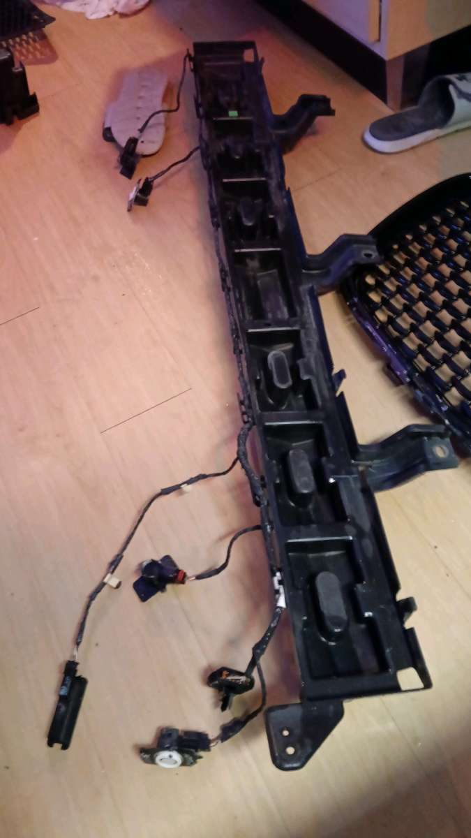 OEM Mopar Chrysler 300 grille shock absorber fog light