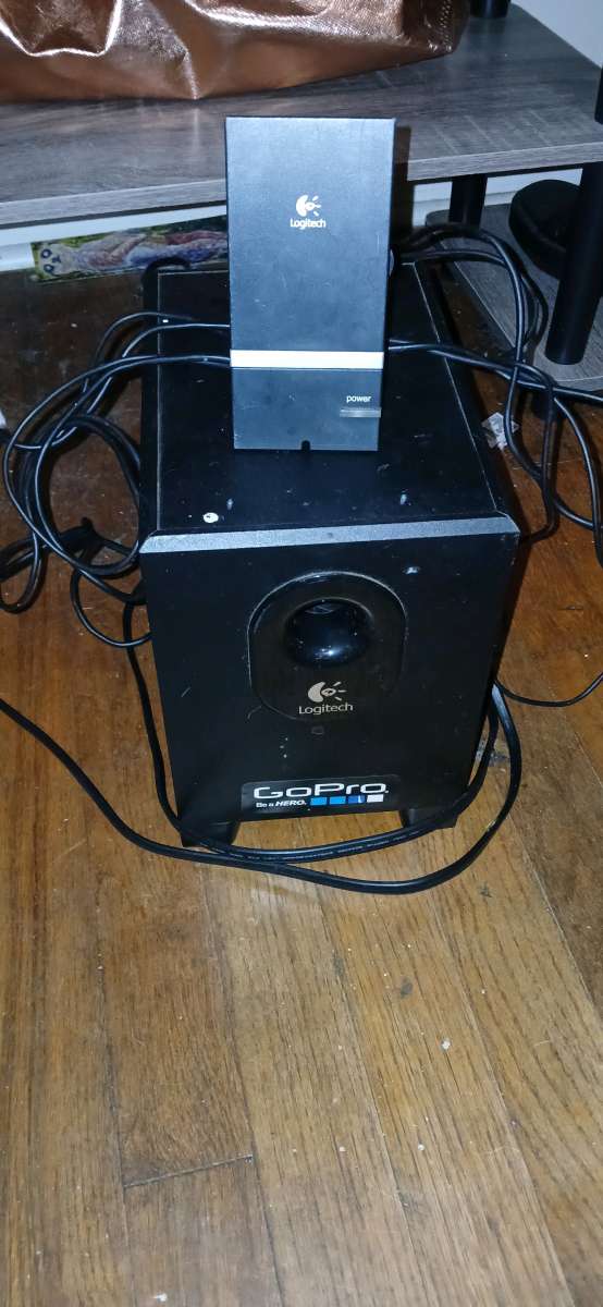 Logitech speakers and subwofer set