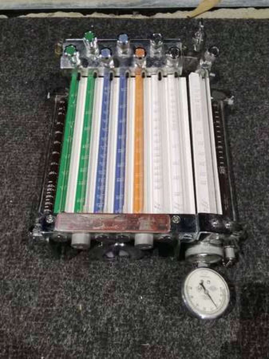 Vintage Working 1940s Anesthesia Flow Meter
