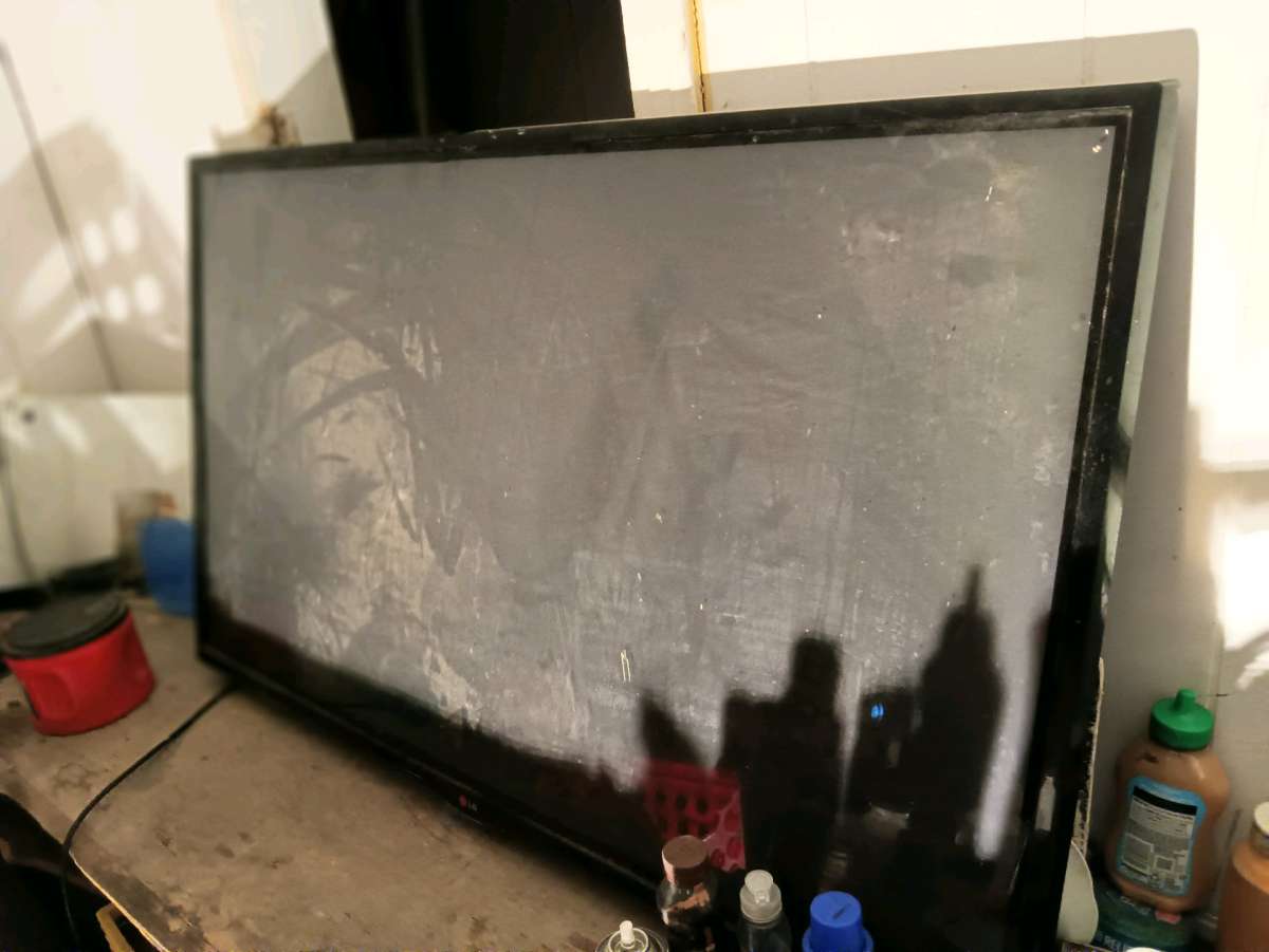 49 inch plasma TV LG