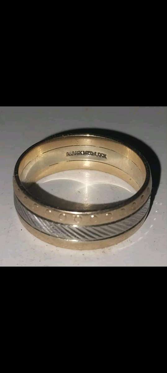 14k Yellow and white gold wedding band