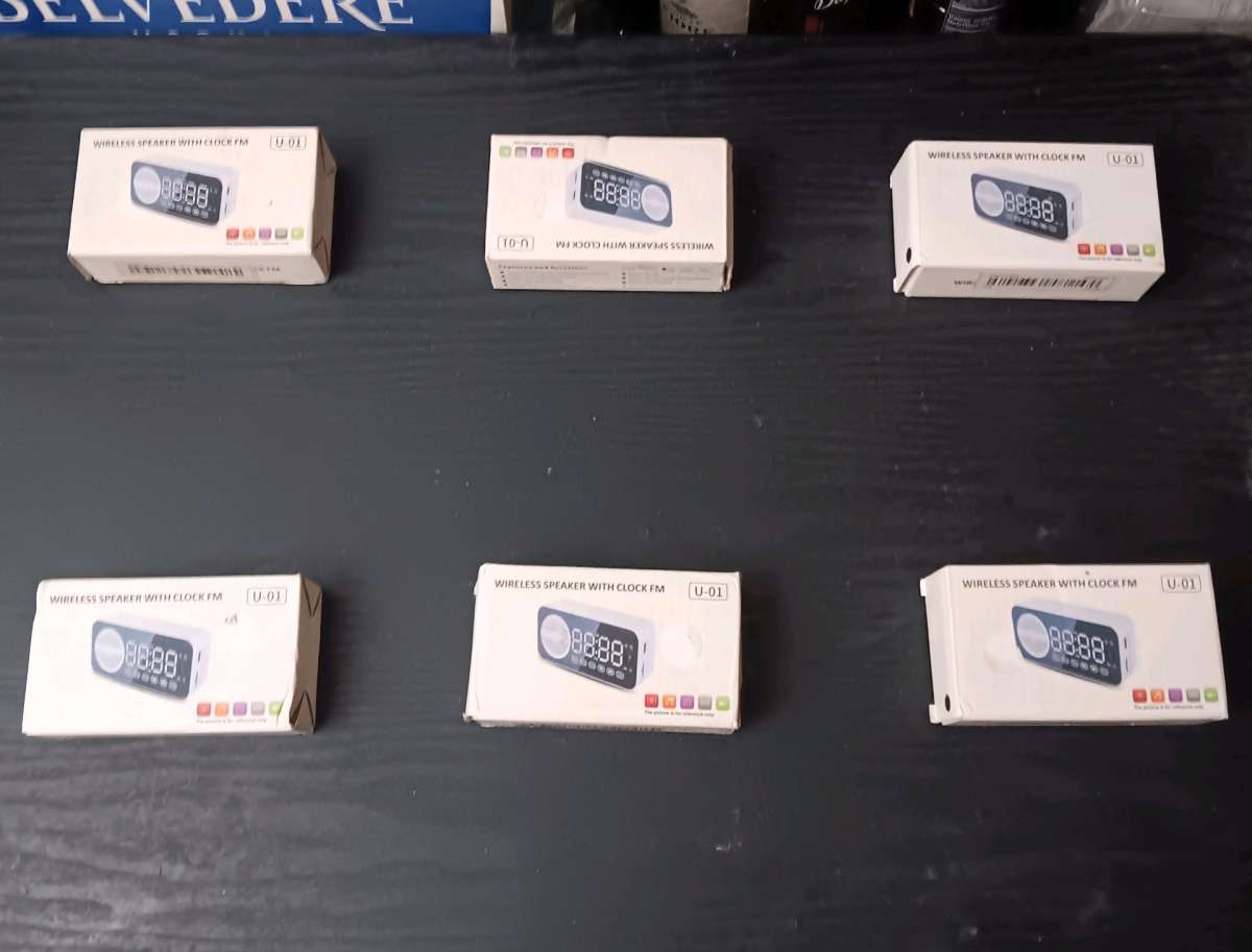 U01 WIRELESS SPEAKER ALARM CLOCK