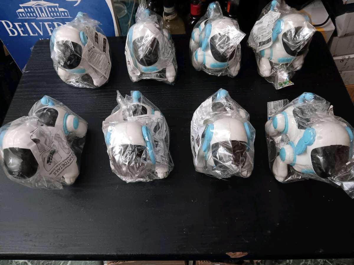 ROBOTIC MUSICAL WALKING TOY DOGS