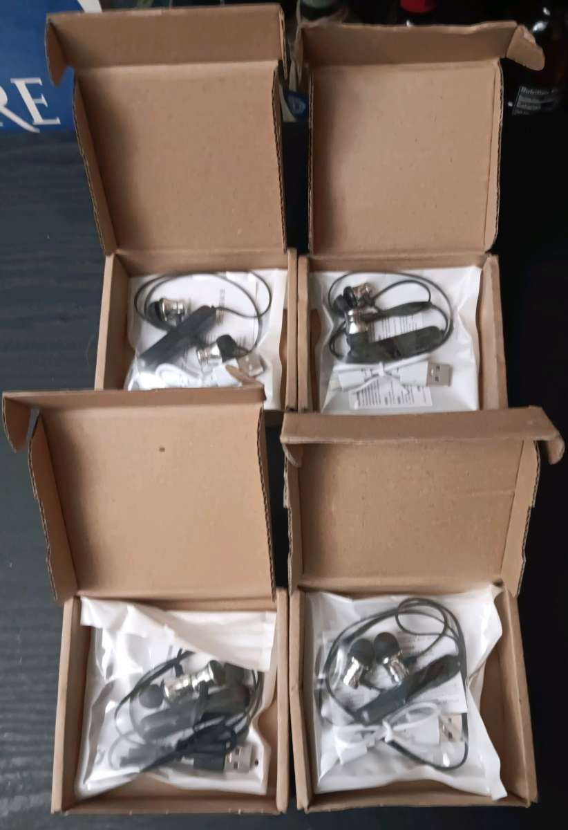 THIN WIRED NECK WIRELESS EARBUDS