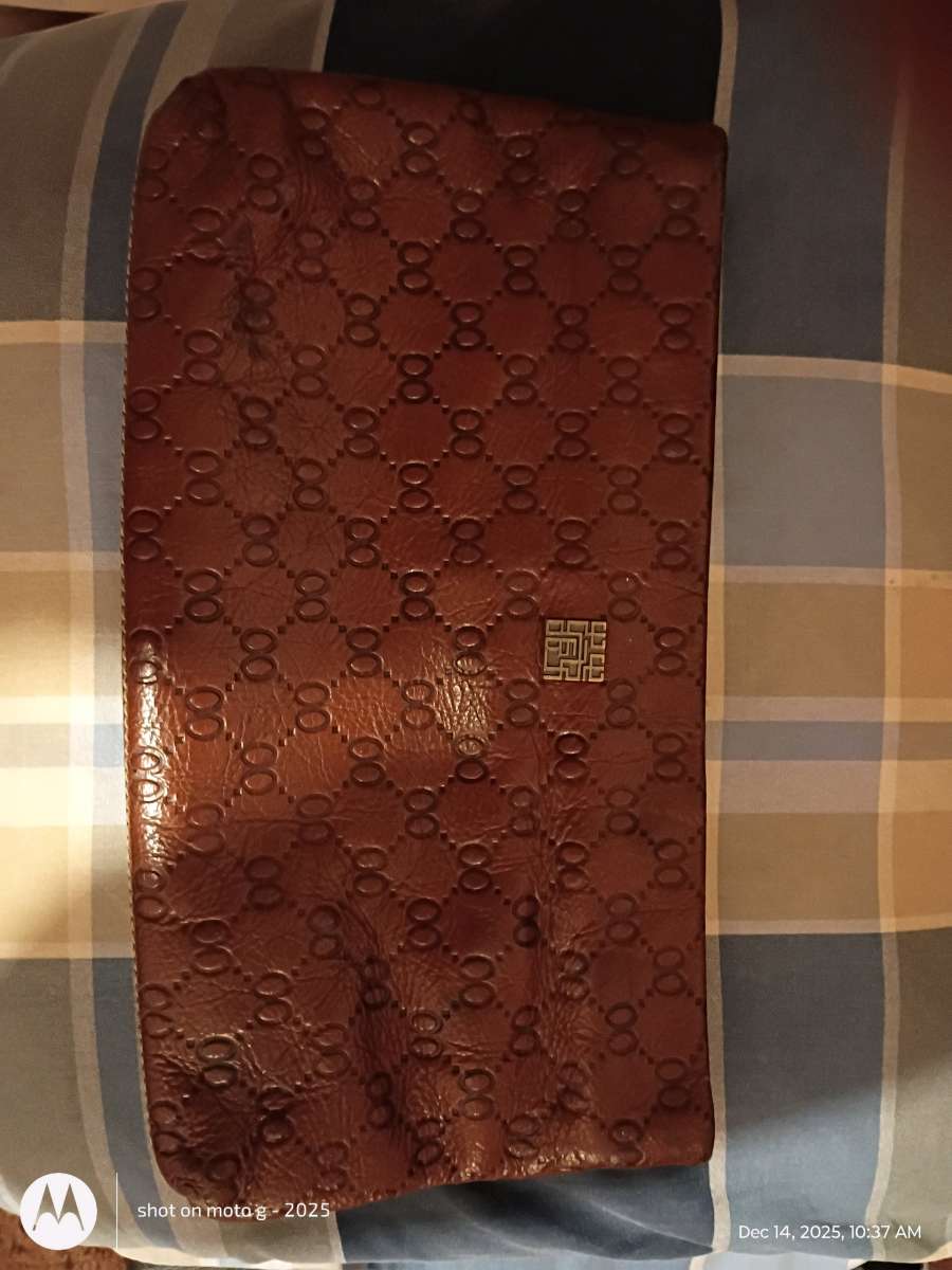 Gucci Leather Clutch Handbag