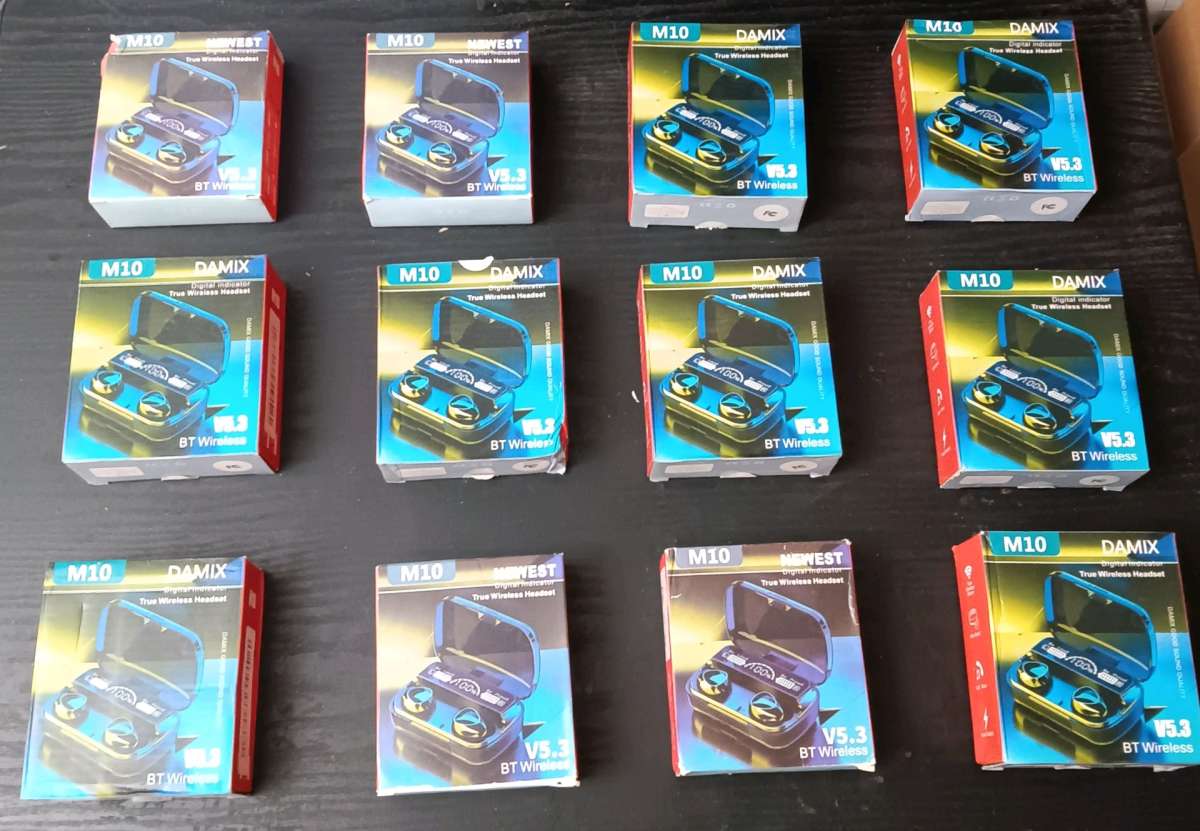 DAMIX M10 POWER BANK CASE EARBUDS