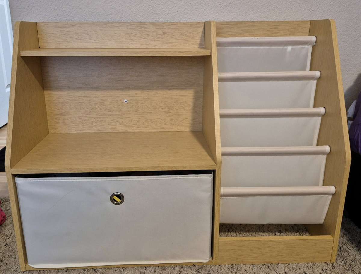 Toddler bookshelf  Toy Storage