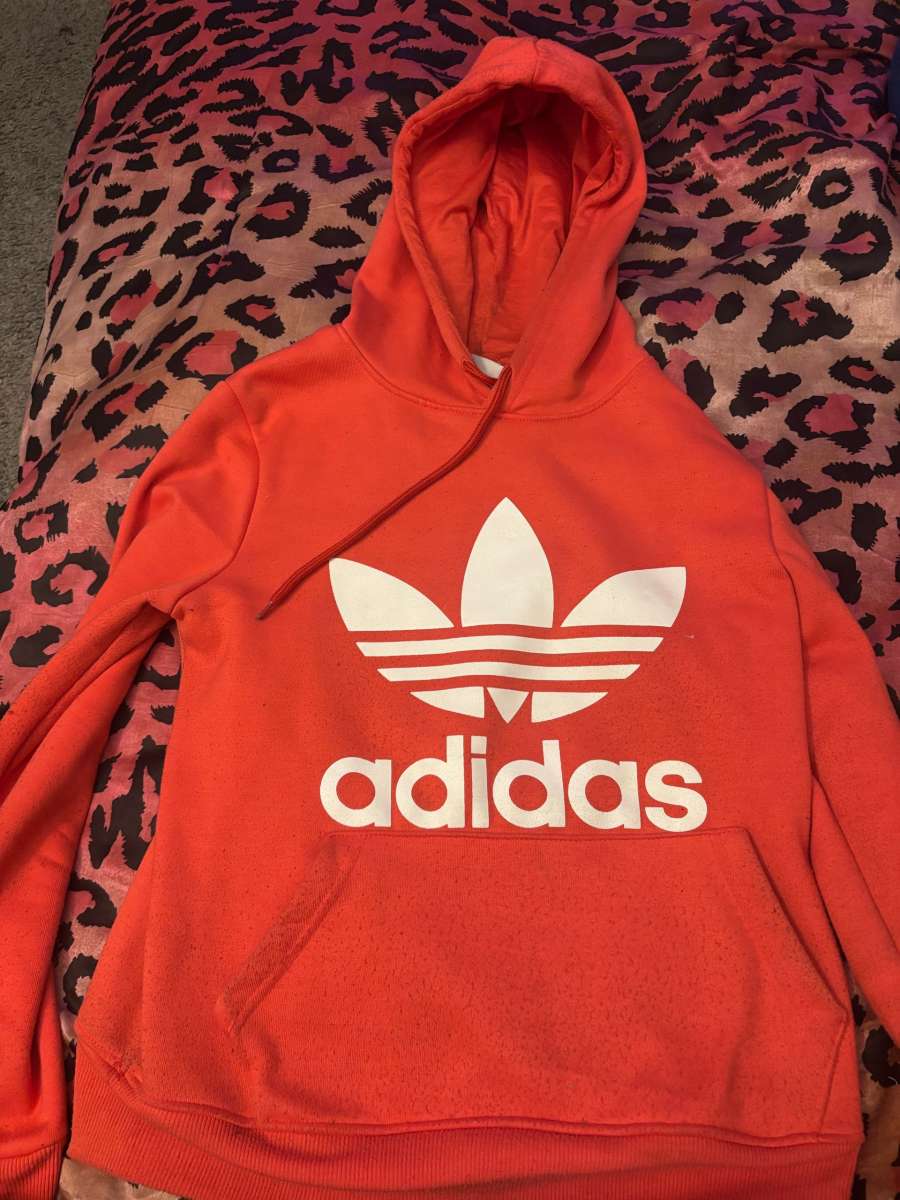 sweat shirt
