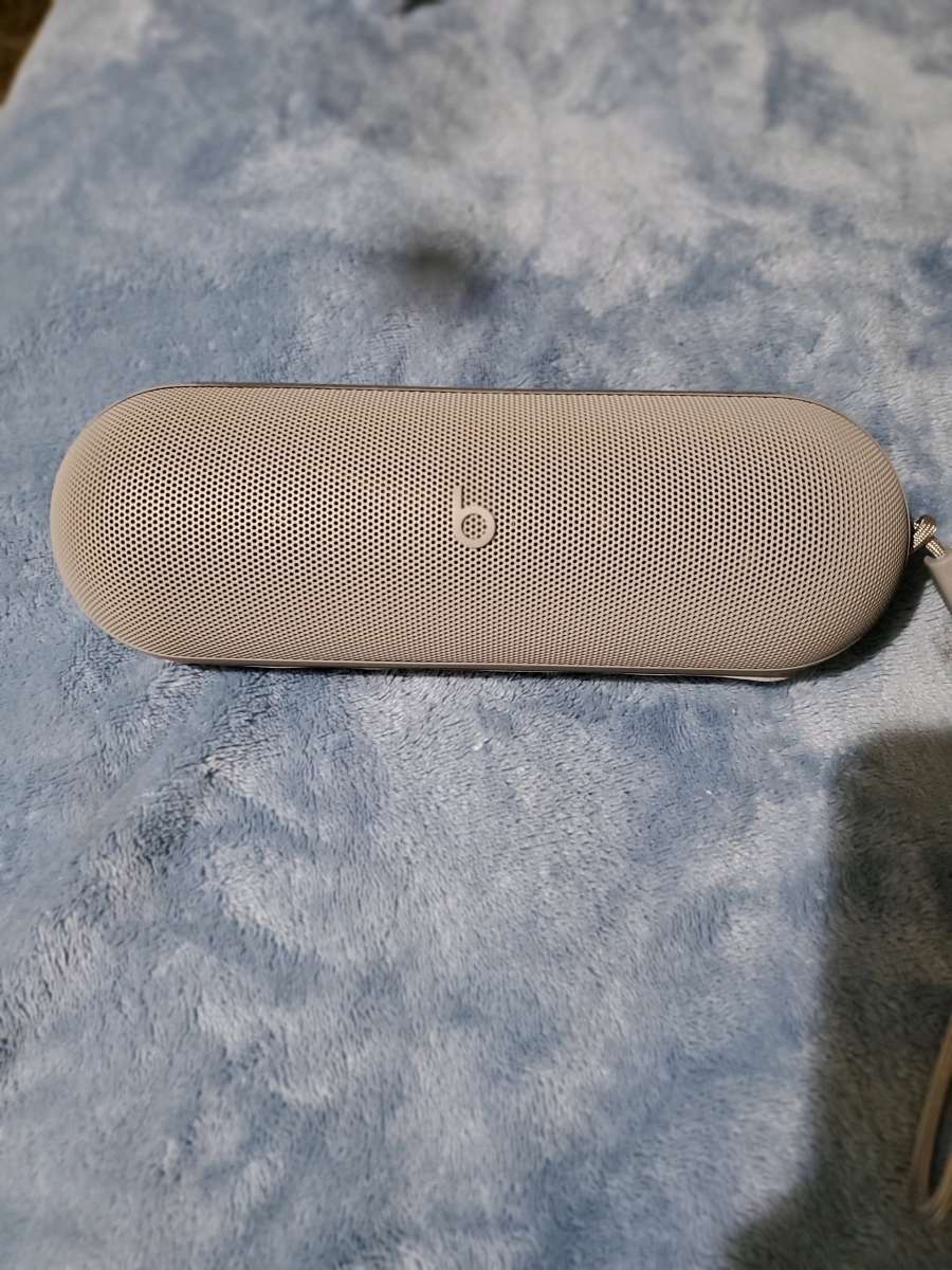 beats by dre Bluetooth speaker