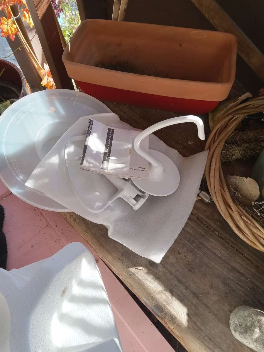 Kitchen Aid Deluxe Mixer