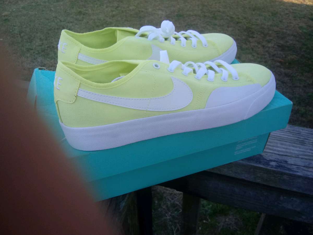 Nike SB Blazer Court