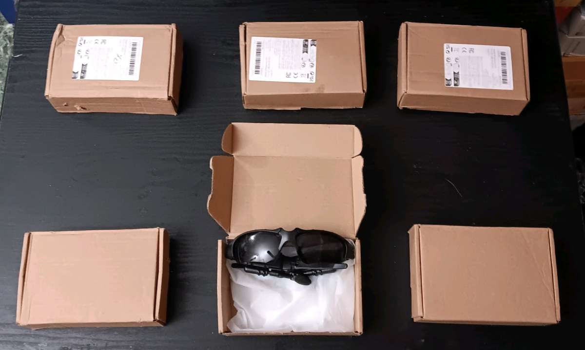 BT BIKER STYLE SMART SUNGLASSES