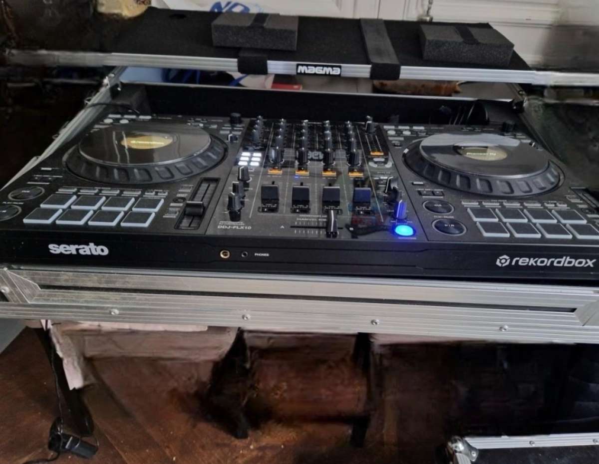 pioneer dj FLX10