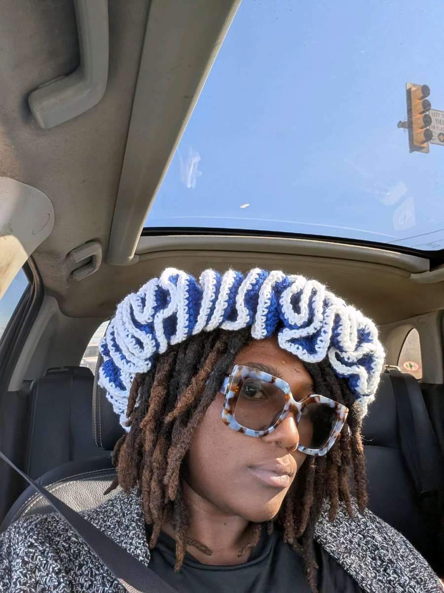 crochet ruffled crown