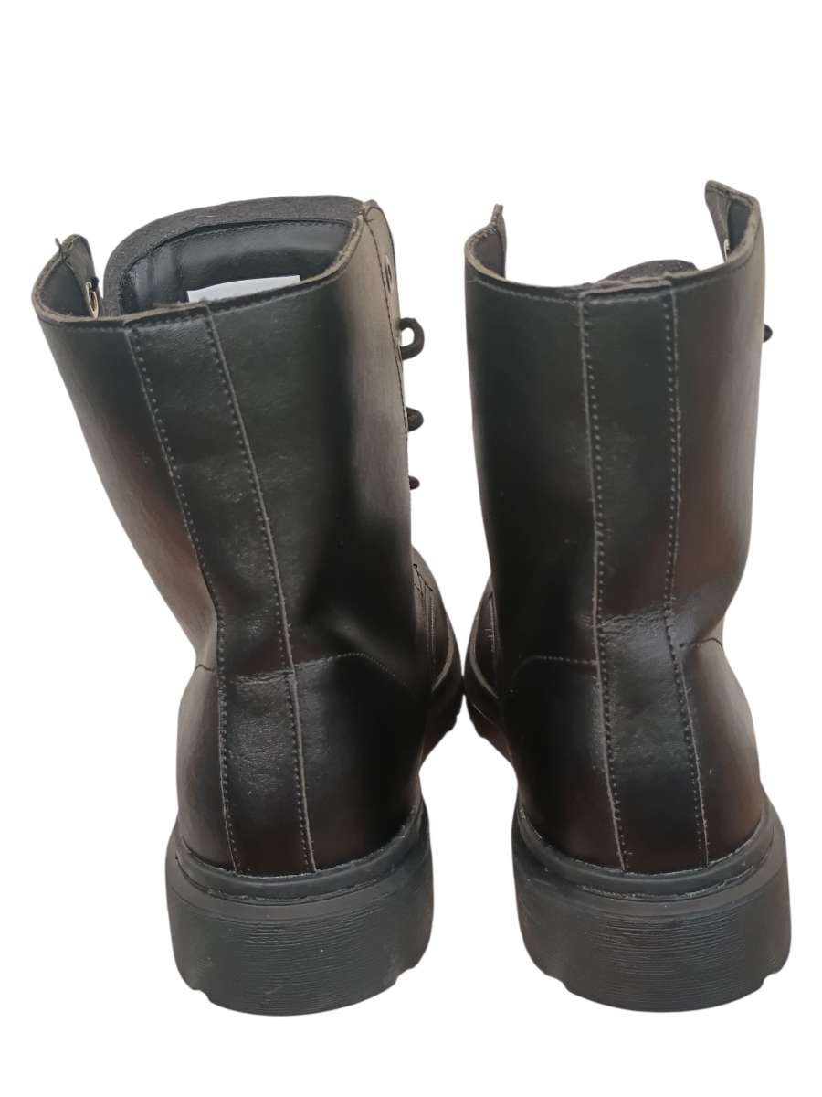 Rogue  Wolf Black Combat Boots  Womens US 8 EU 41  NWOB  Veg