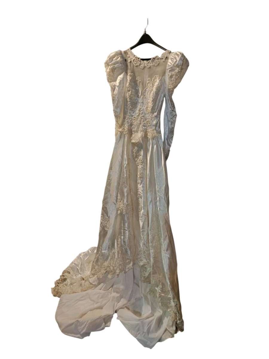 Vintage Wedding Dress Gown Lace US Union Made Average Fit Lo