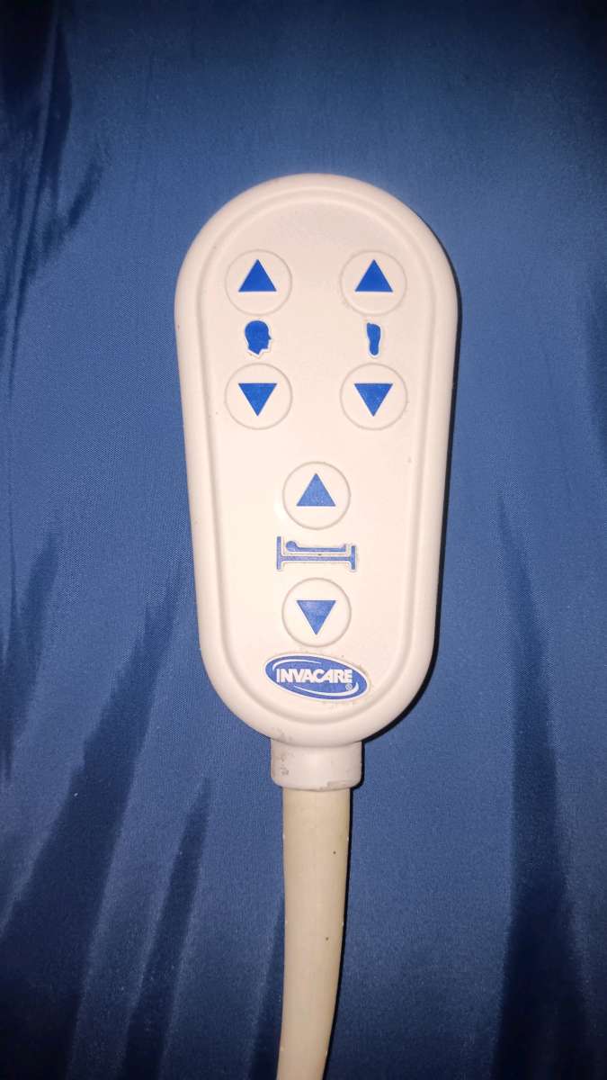 HOSPITAL BED  ELECTRIC