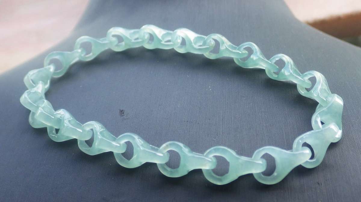 Certificate Jadeite Jade Green chain link knotted Bracelet