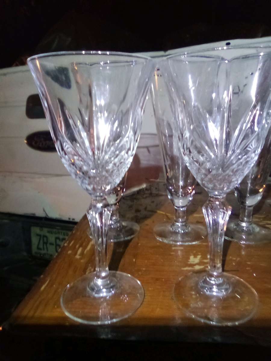 Set of 4 crystal glasses