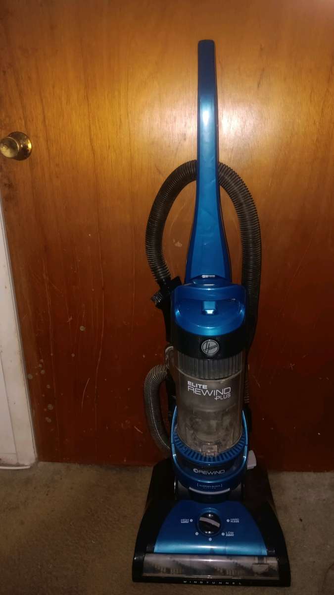 HOOVER UPRIGHT VACUUM