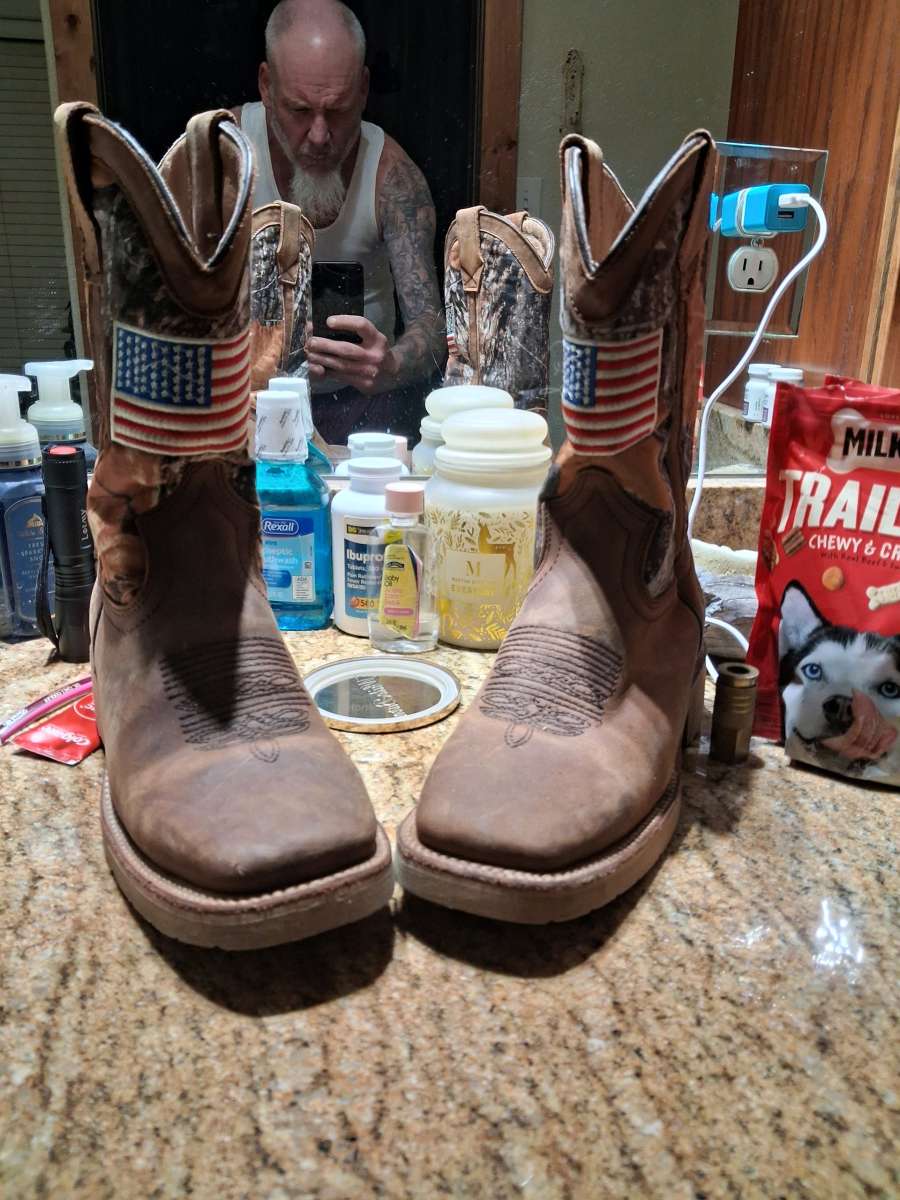 boots size 10 men