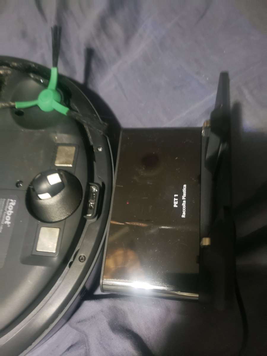 IRobot Roomba Essential Vacuum