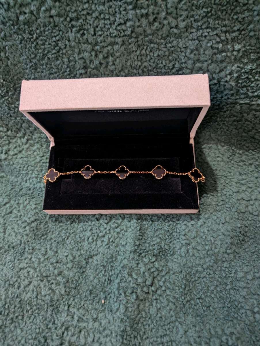 VCA 18k pvd black onyx and gold clover bracelet