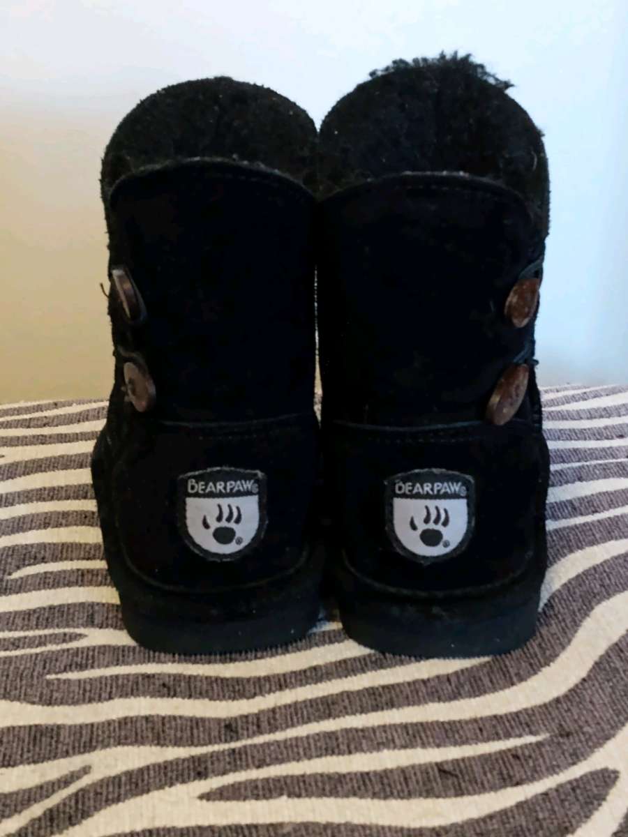 Bearpaw Kids Boots Size 10 Black  Great Condition