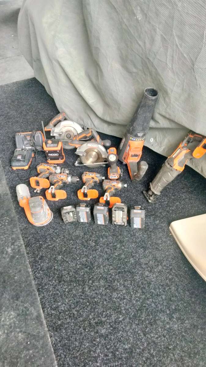 Ridge 20volt assorted power tools all work good condition