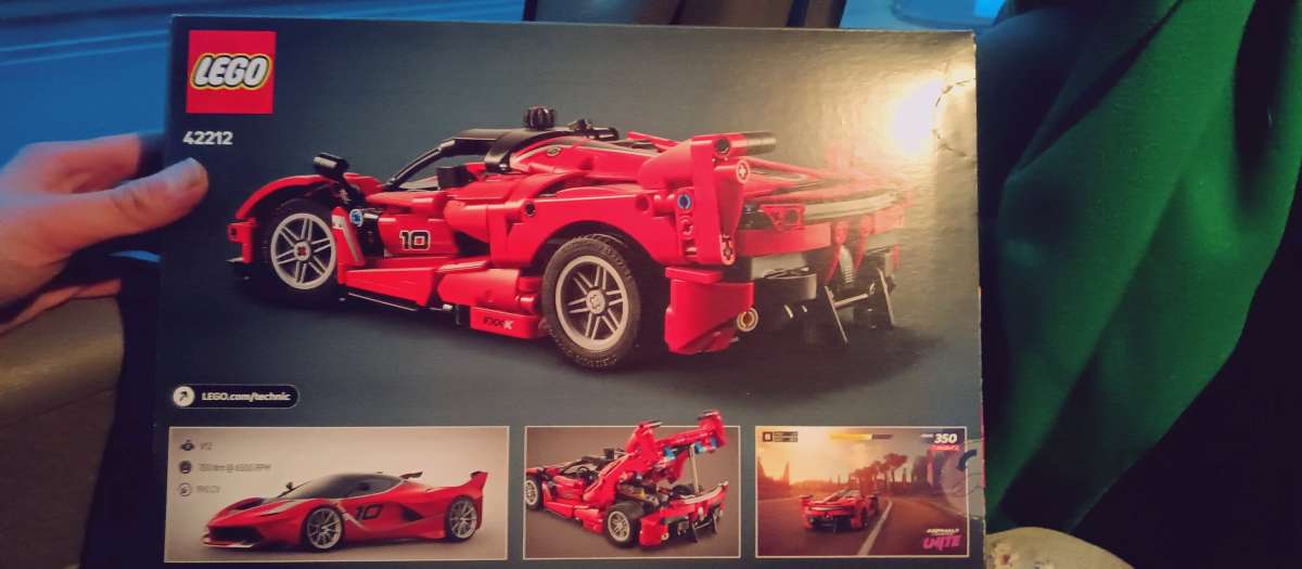 Lego Technic Ferrari FXX K Set