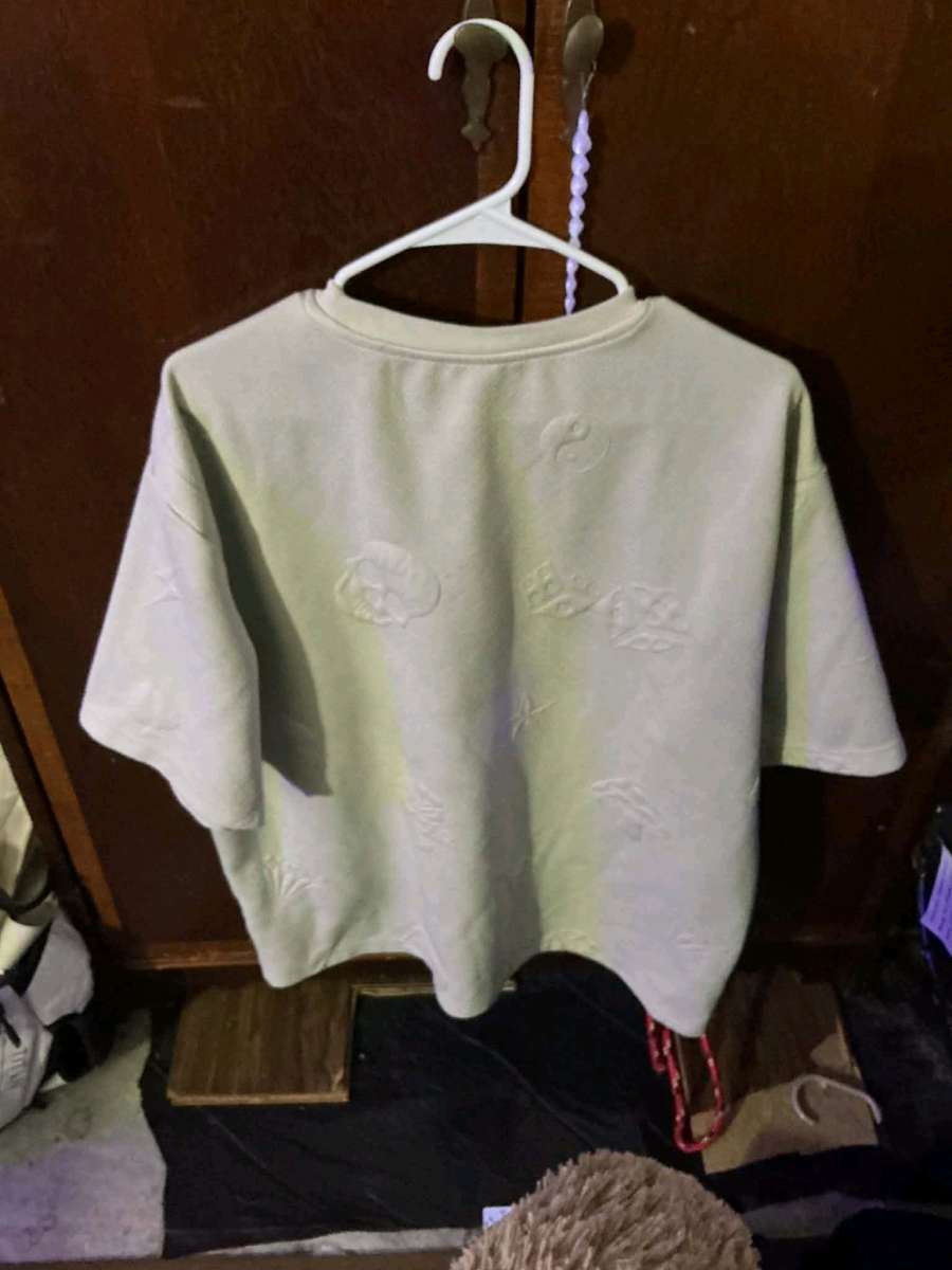 Mens XL off white embroidery Saint studio T shirt