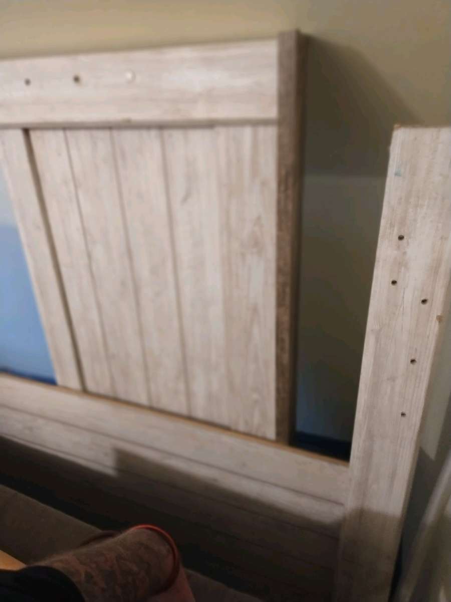 2 footboard headboards and frame