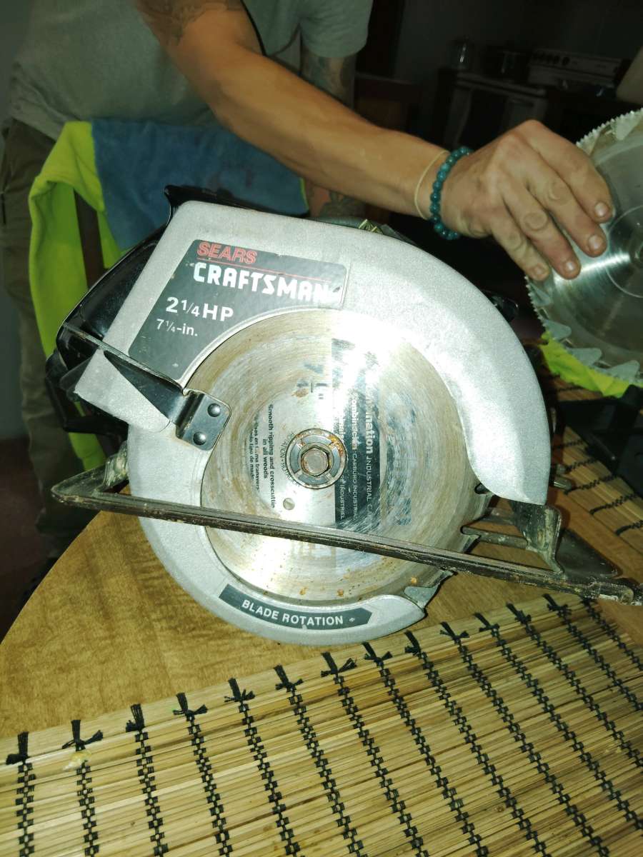 SEARS Craftsman 714inch Corded Electric Circular Saw