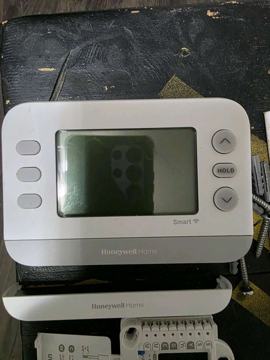 Honeywell Home X2S Smart Thermostat