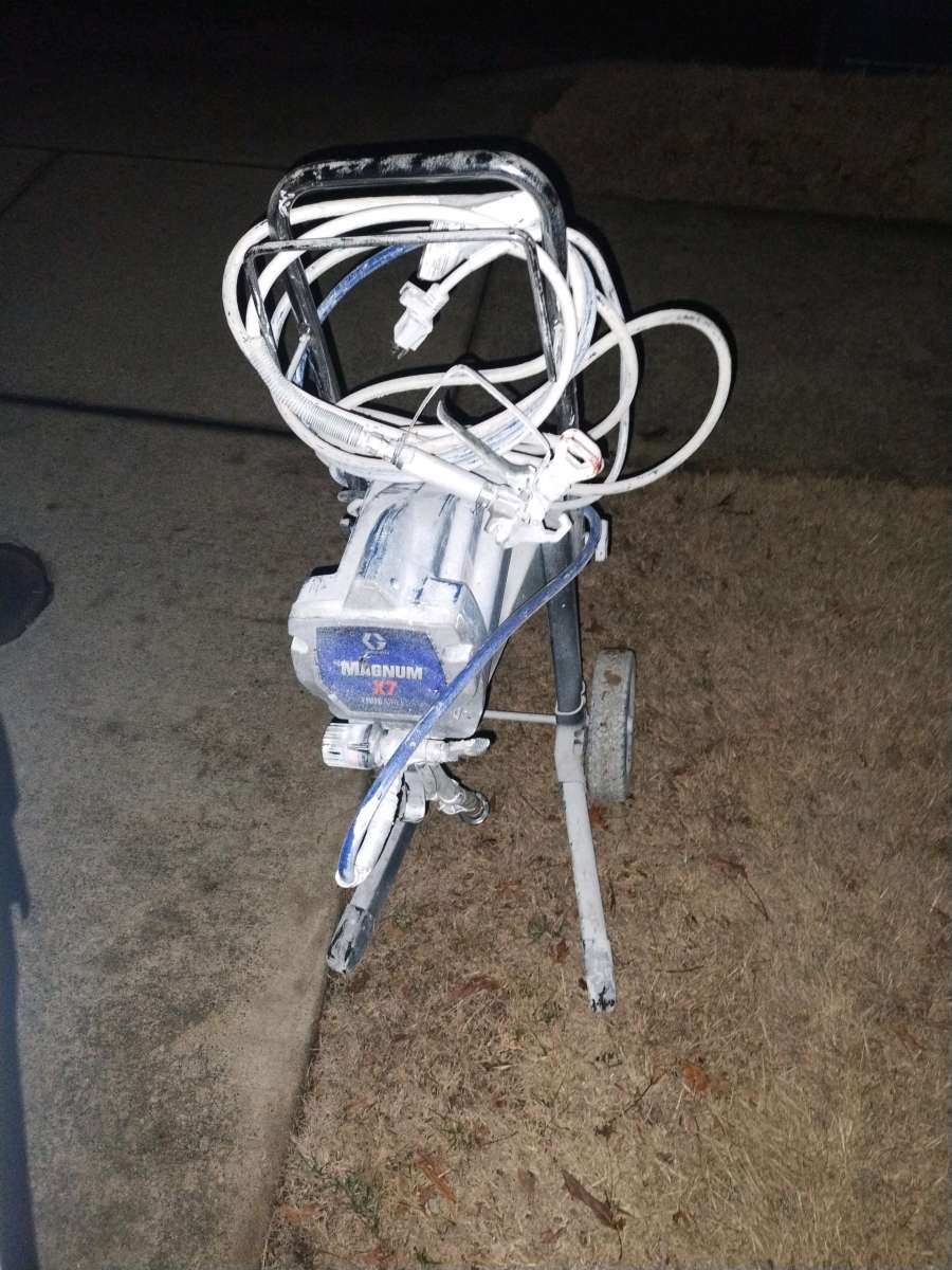 Magnum X7 airless paint sprayers