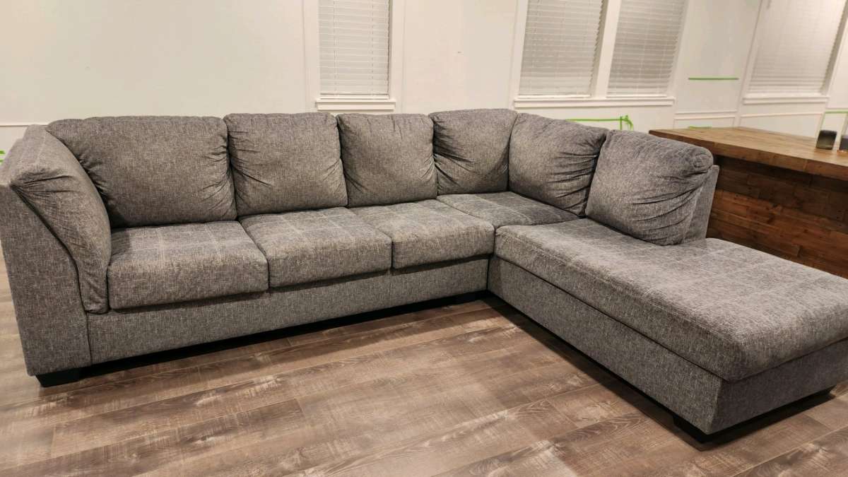 Excellent condition modern gray sectional sofa