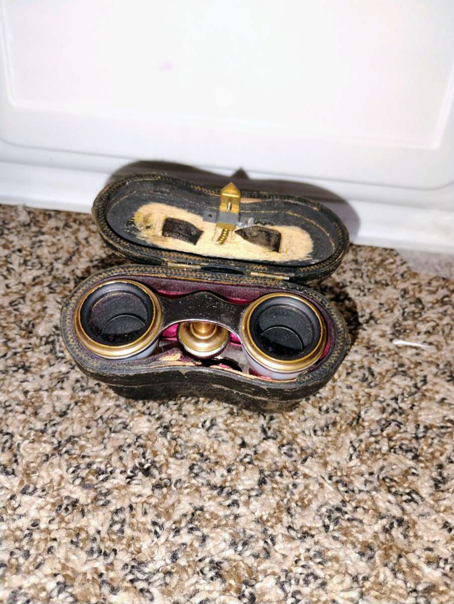 Antique Chevalier Paris opera glasses 105yrs old  perfect