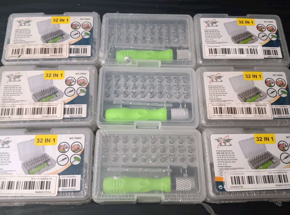 32 IN 1 MINI POCKET SCREWDRIVER SET