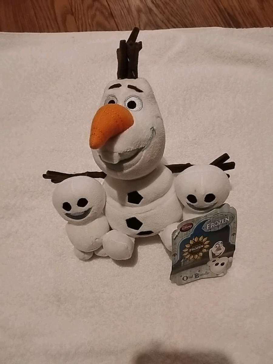 Frozen character OLAF AND CREW