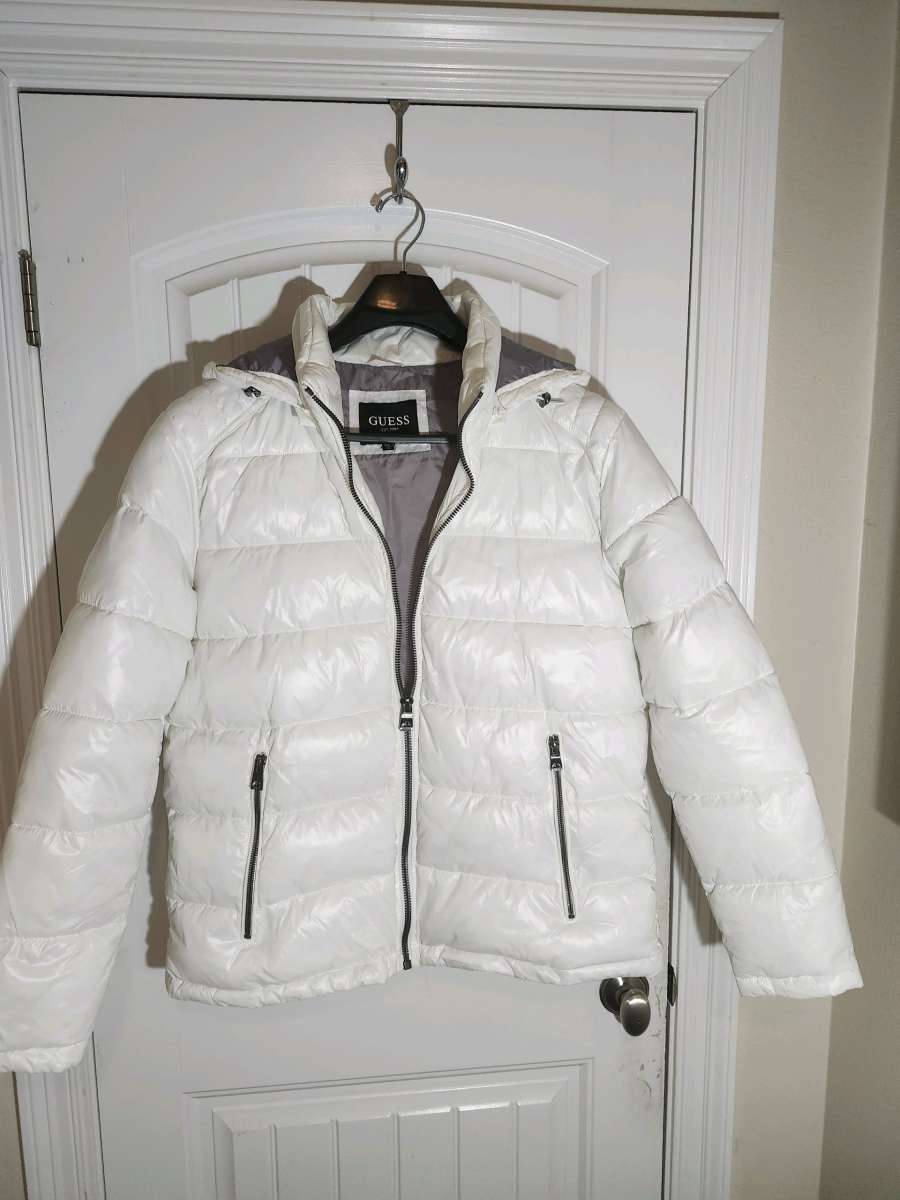 Guess Puffer Jacket XL