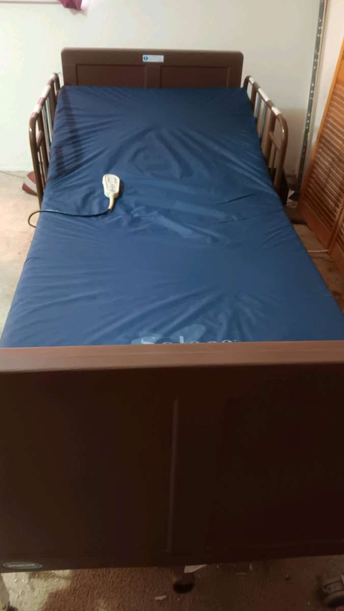 HOSPITAL BED  ELECTRIC