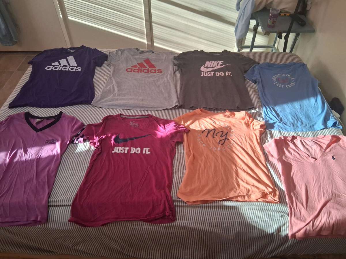 wemons Nike clothes bundle sz sm