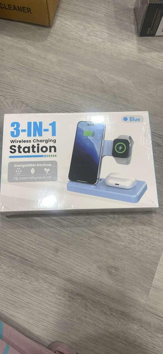 Wireless Charging Station for Apple Devices