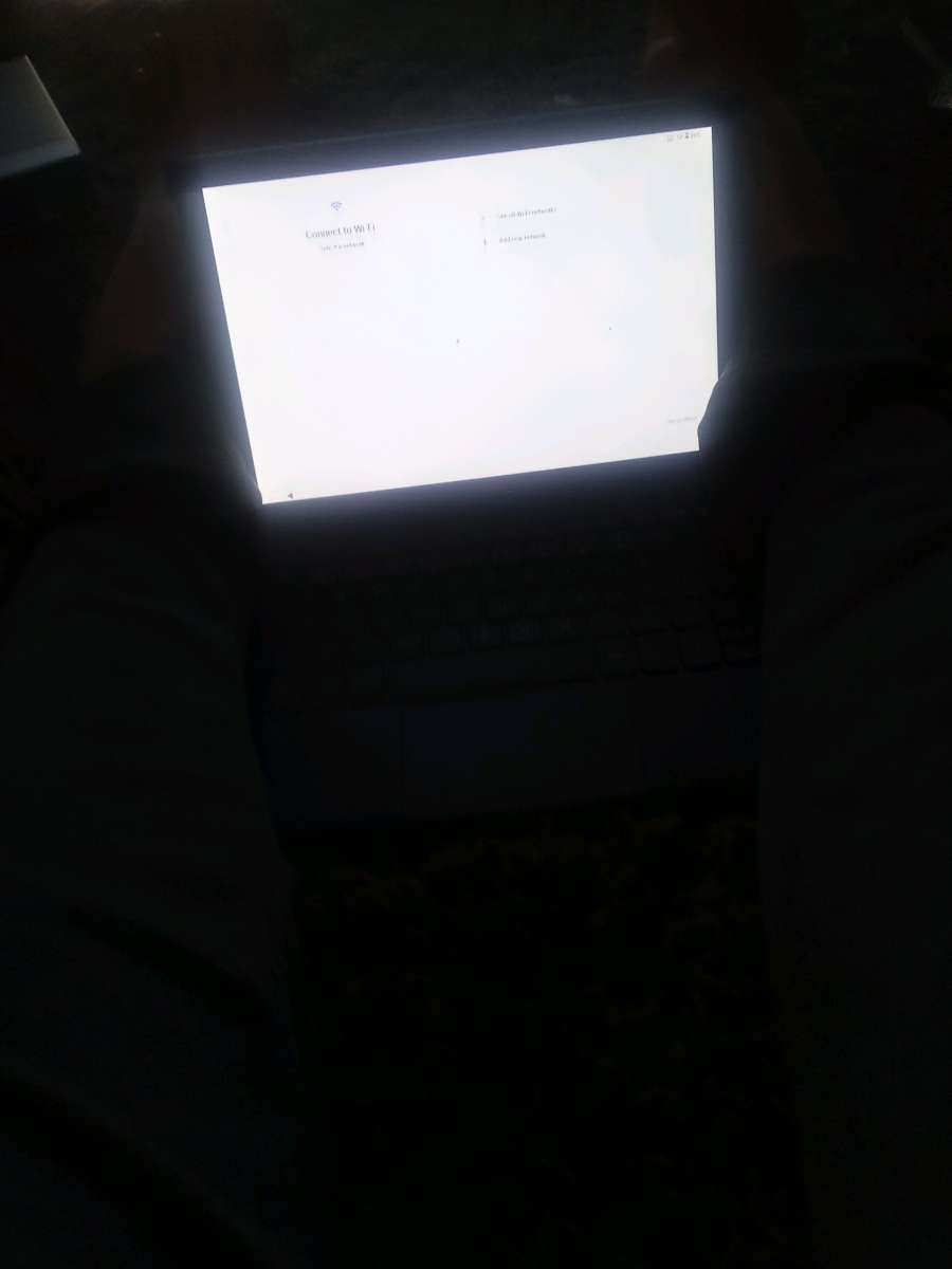 Emerson tablet with camara