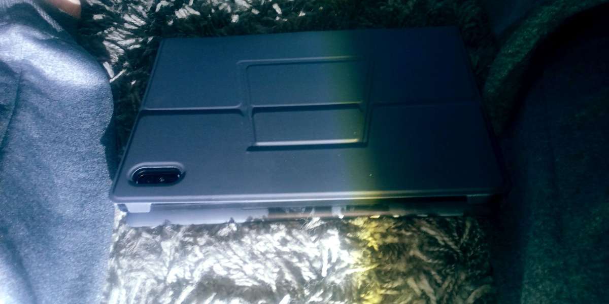 Emerson tablet with camara