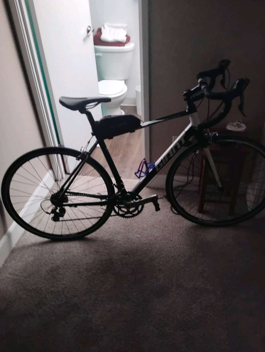 giant defy road bike