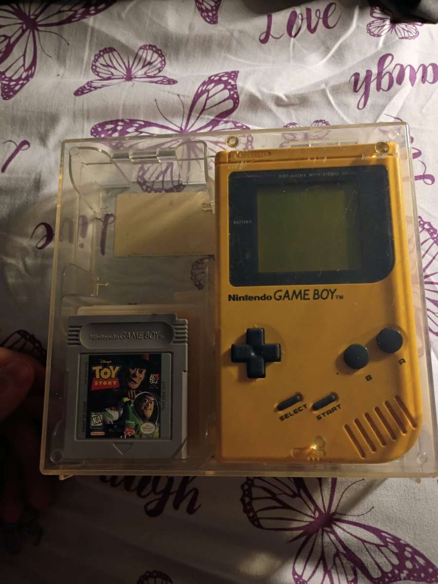 old Nintendo Gameboy