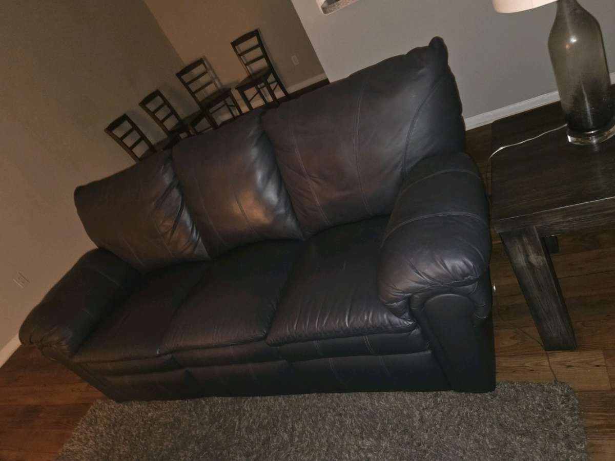Ethan Allen  Two Piece Leather SET with Recliner